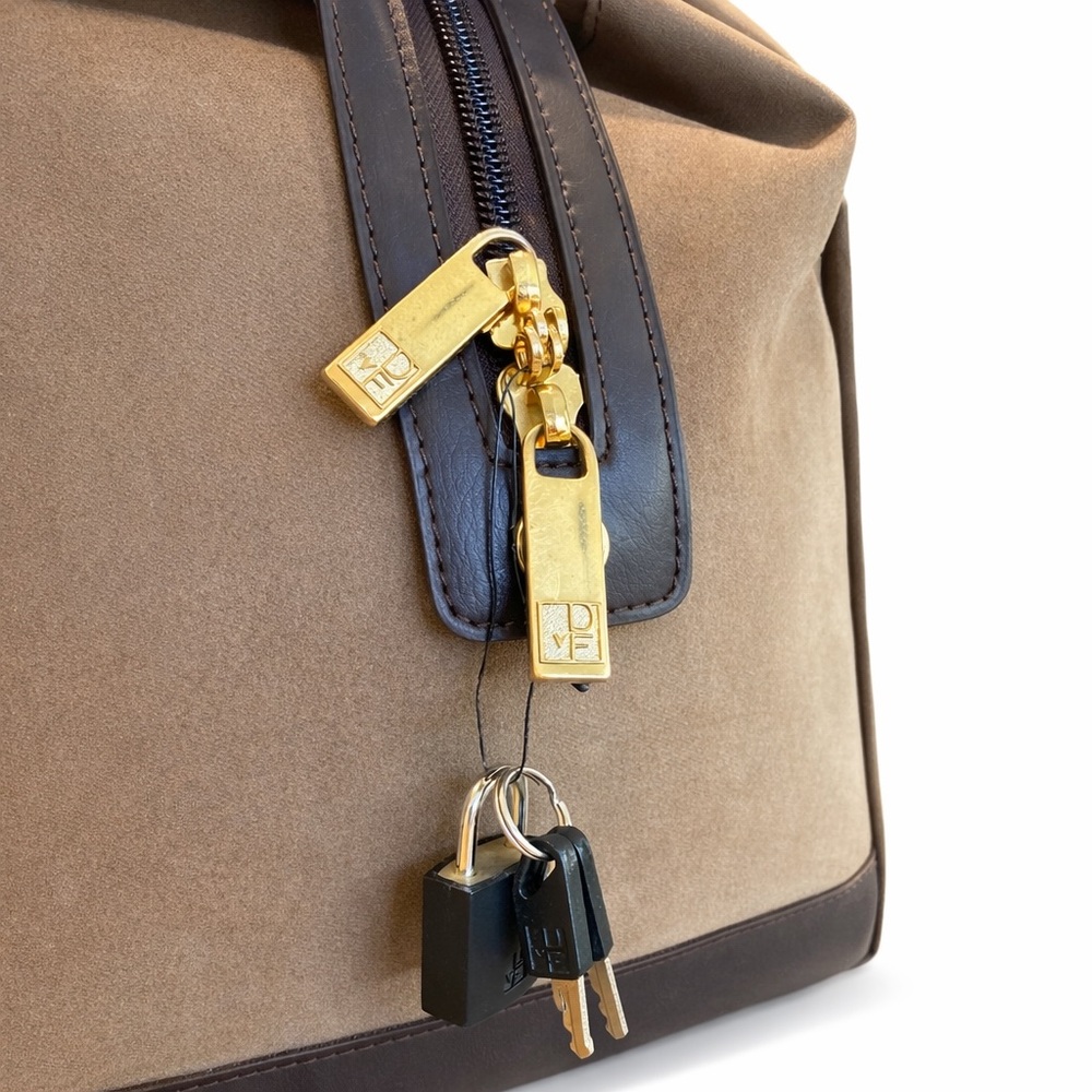DVF Diane Von Furstenberg Garment Weekender CarryOn Leather Travel Bag w Gold HW - Picture 9 of 16